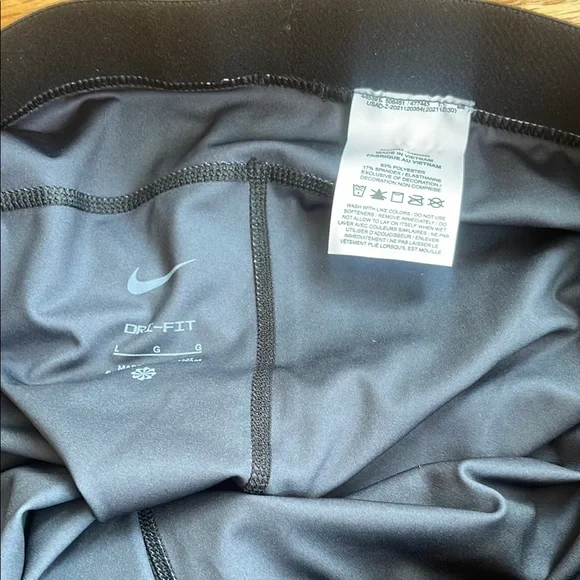 Nike Floral Leggings - Picture 4 of 4